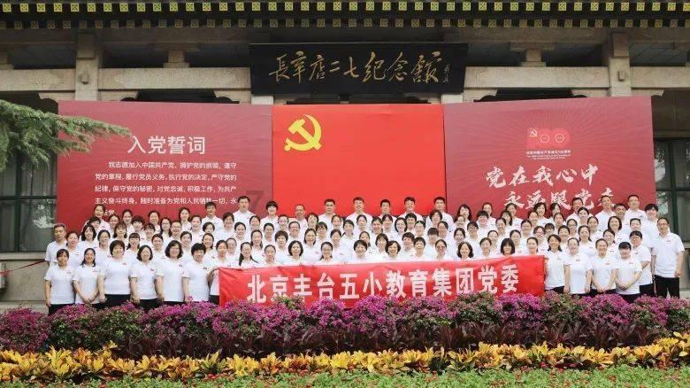 小鹏36块钱买了条2斤的多宝鱼，先蒸后淋油，没想到味道这么好！